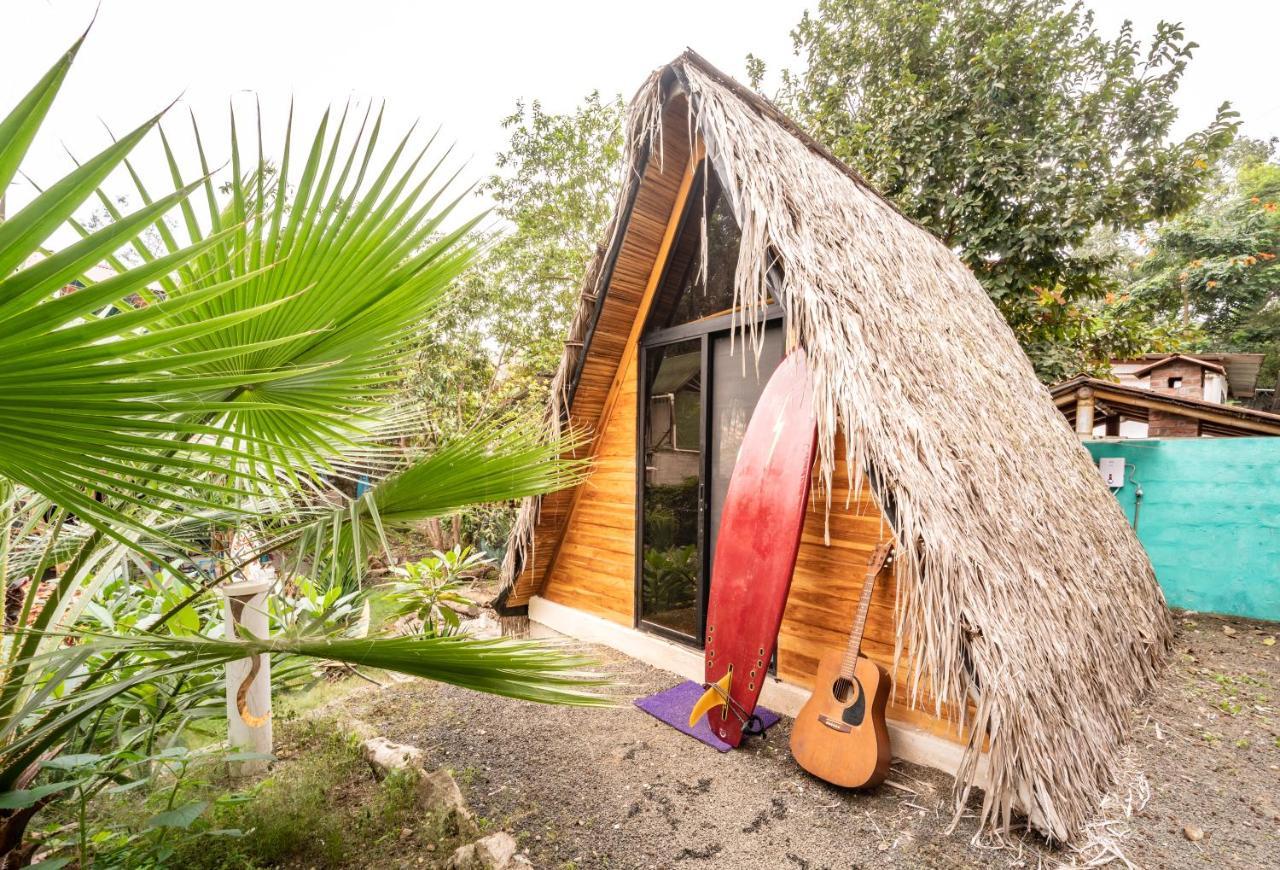 Casa Del Sol Vandrarhem Montañita Exteriör bild