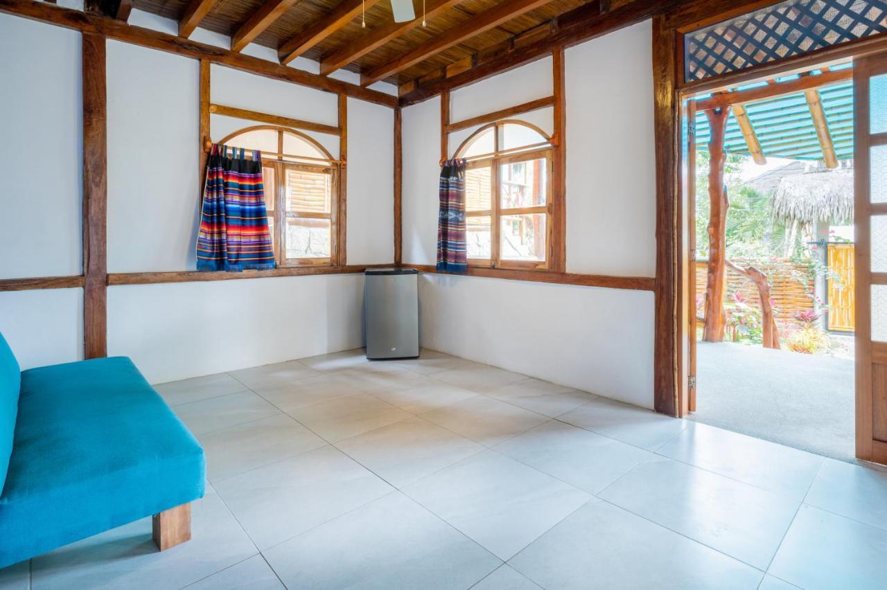 Casa Del Sol Vandrarhem Montañita Exteriör bild